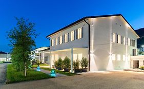 Tommyhouse